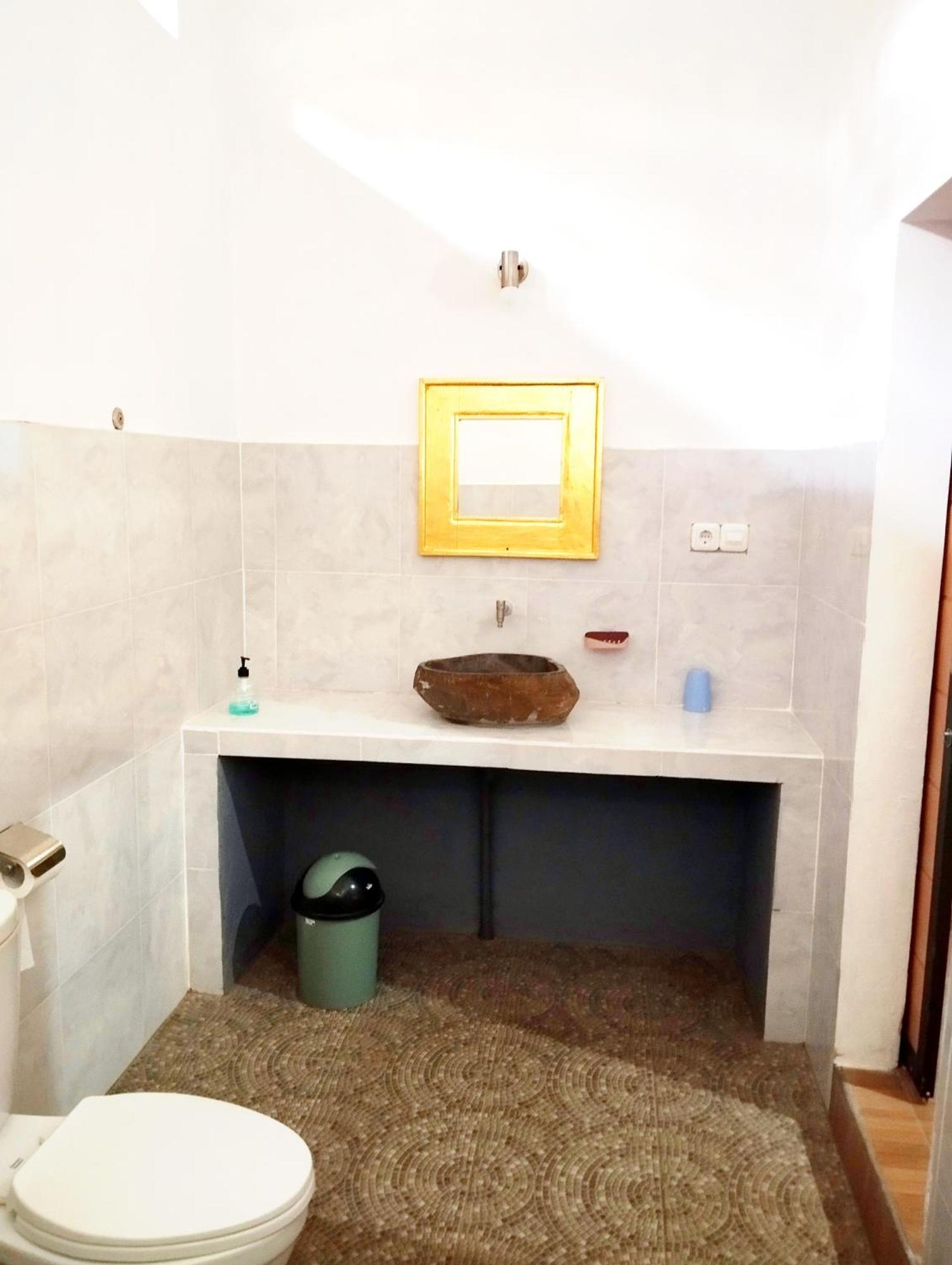 Tunjung Guest House Lovina Beach Buleleng  Екстер'єр фото